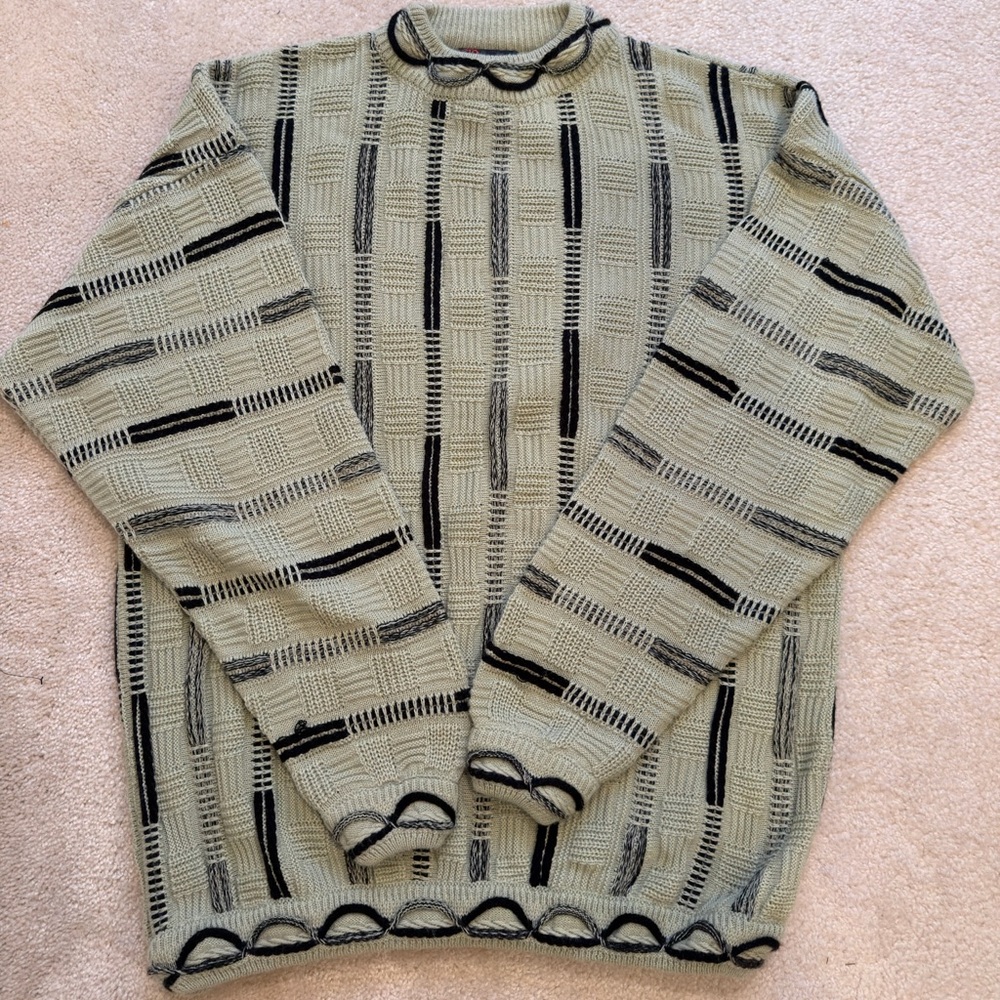 Bergati Coogi Inspired Knit Crew Neck Sweater Size: Large